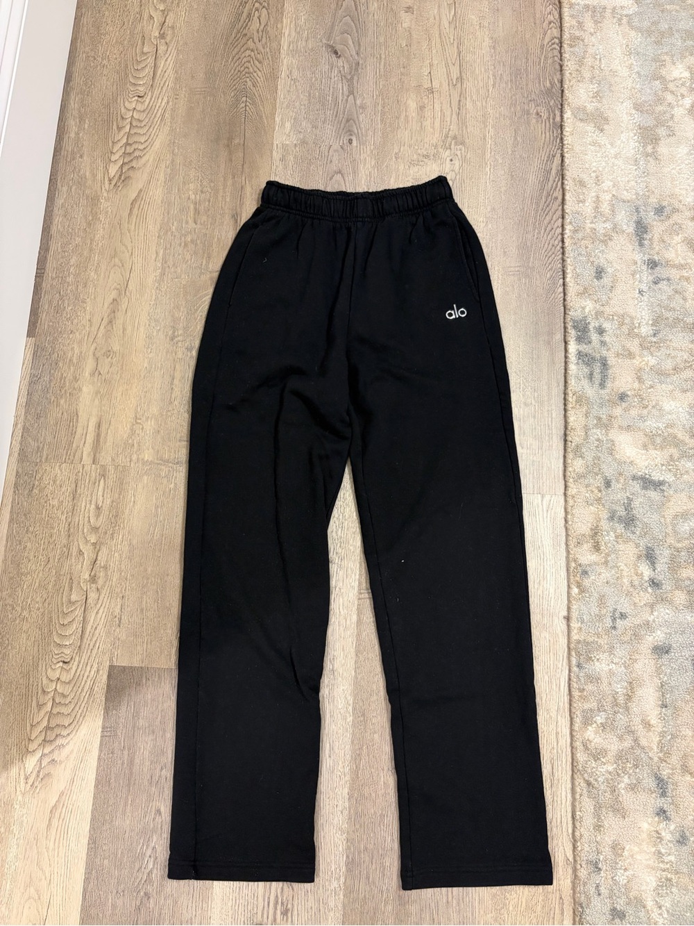 ALO Yoga Black Joggers / Sweatpants